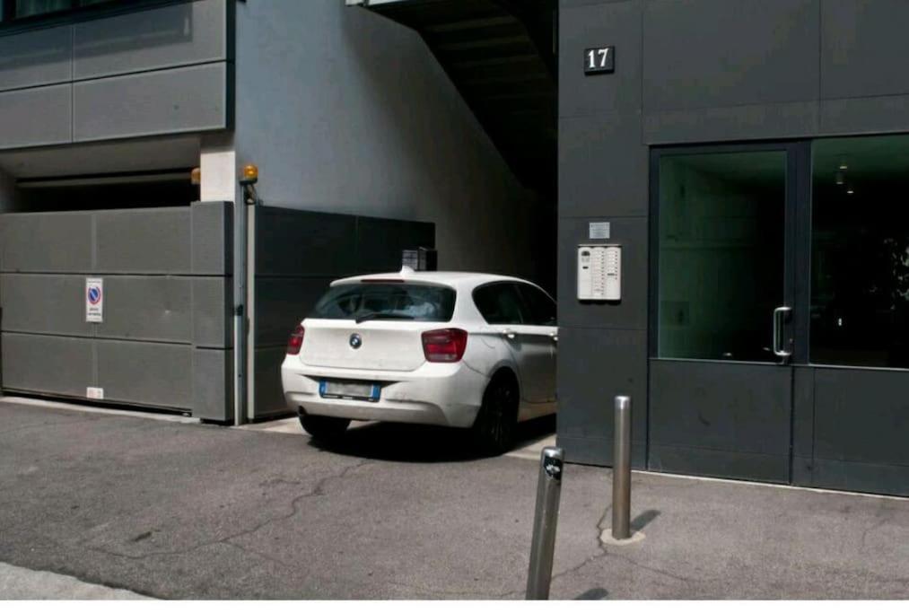 Appartamenti Vela Milano Centro Con Garage ภายนอก รูปภาพ